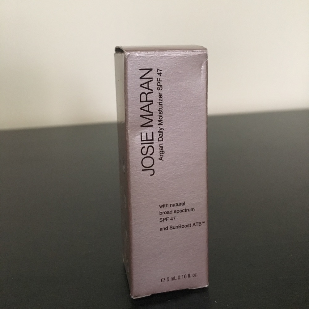 Josie Maran Argan Daily Moisturizer SPF 27